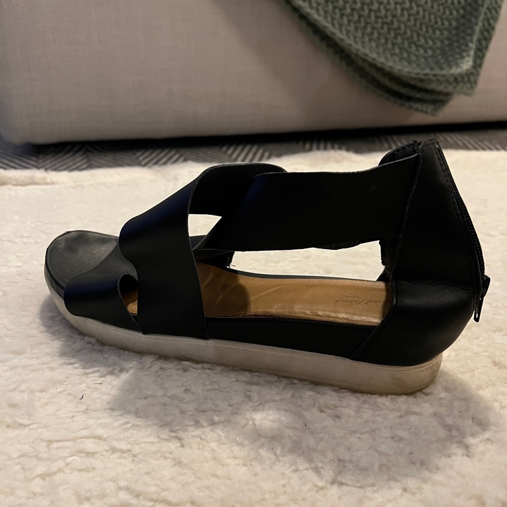 Black Heeled Sandal